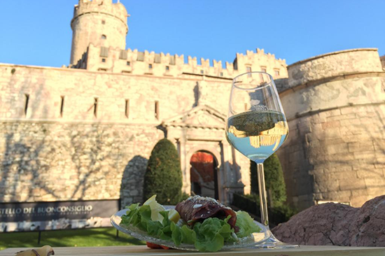 Foto Archivio Strada del Vino e dei Sapori del Trentino Foto Archivio Strada del Vino e dei Sapori del Trentino