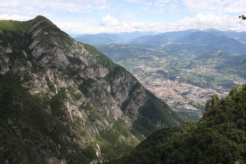 foto pendice sud est del Monte Bondone di Alessio Bertolli foto pendice sud est del Monte Bondone di Alessio Bertolli