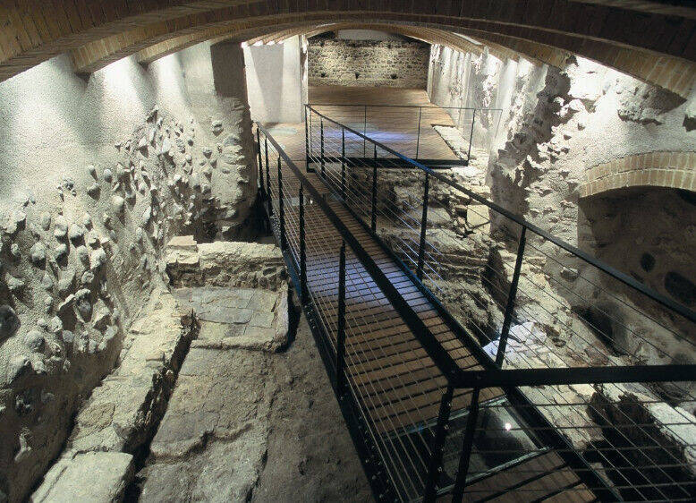 Archäologisches Gebiet des Palazzo Lodron, Foto von Zotta, Archiv der Superintendanz des Kulturerbes PAT Archäologisches Gebiet des Palazzo Lodron, Foto von Zotta, Archiv der Superintendanz des Kulturerbes PAT