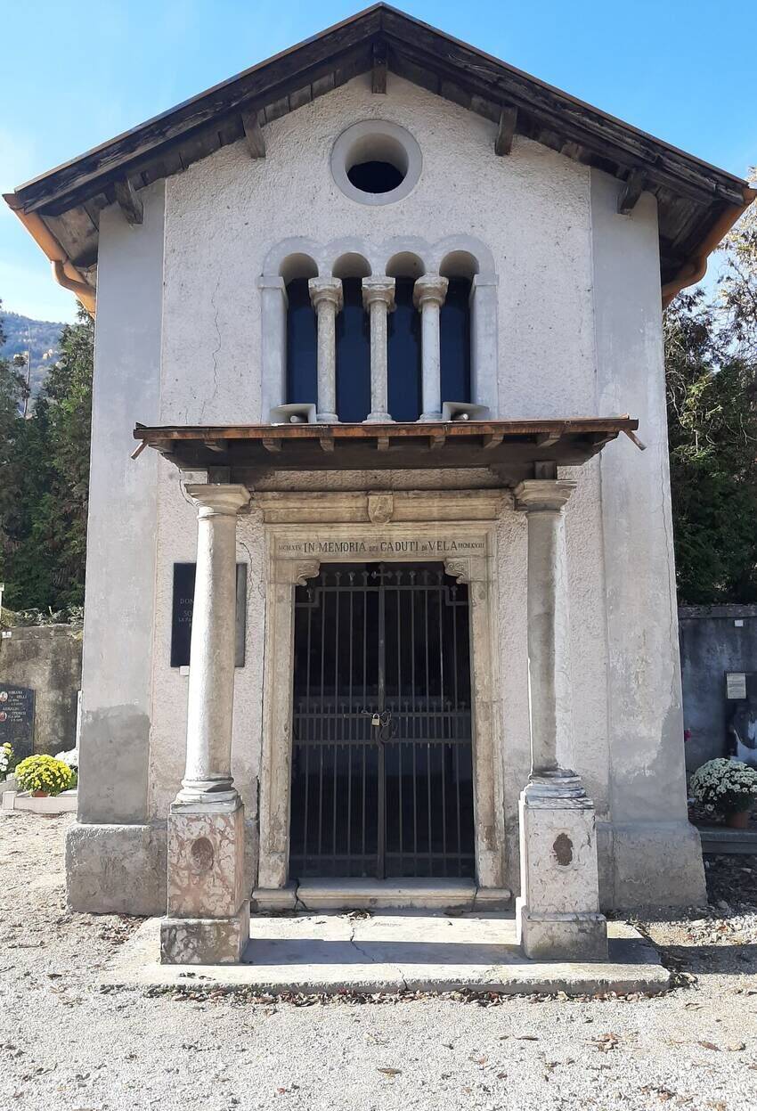 External view of the Chapel of the Fallen - Vela cemetery External view of the Chapel of the Fallen - Vela cemetery