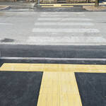 Attraversamento senza barriere in via Bronzetti