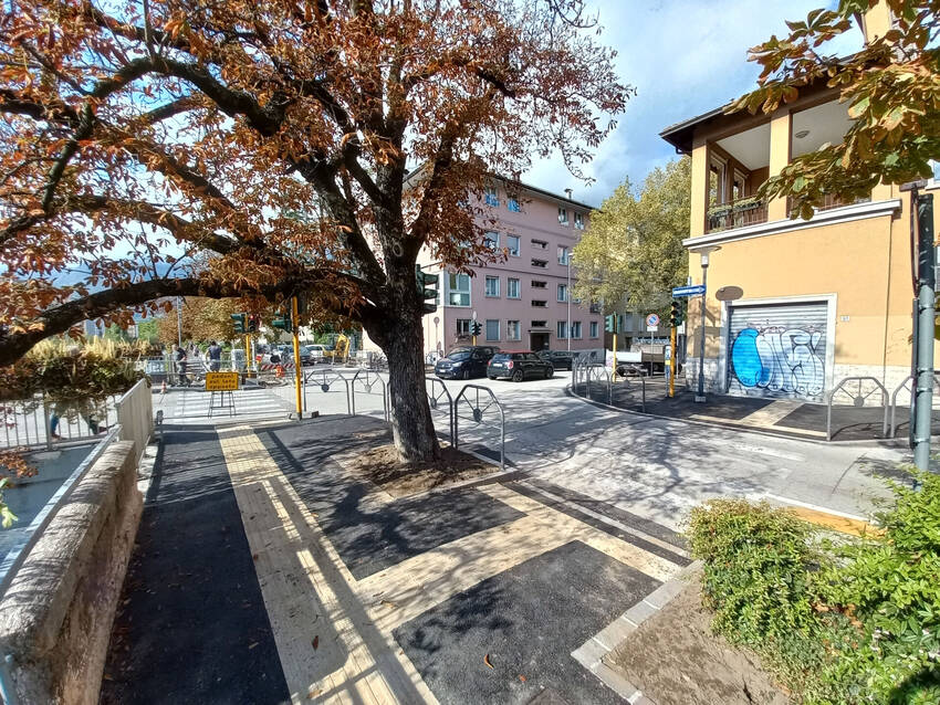 Riqualificazione marciapiede
