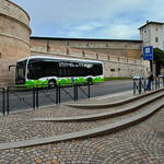 Fermata autobus vista da via S. Marco