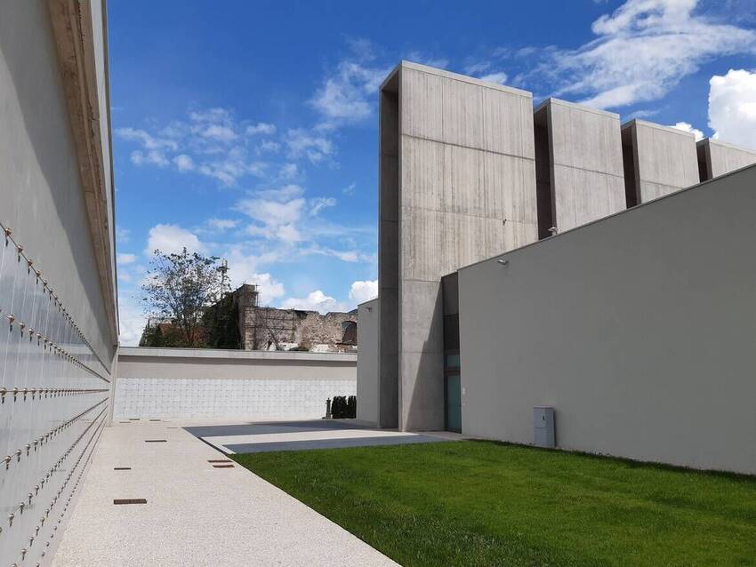 Tempio crematorio ingressi ovest e blocchi - cellette