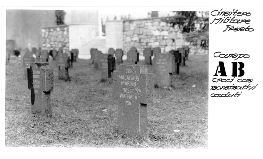 Cimitero Militare -Trento Campo A-B croci con nominativi
