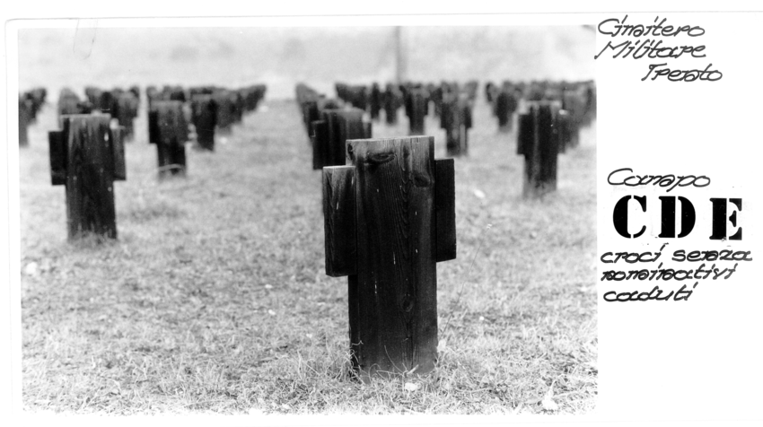 Cimitero Militare Trento - Campo C D E croci senza nominativi