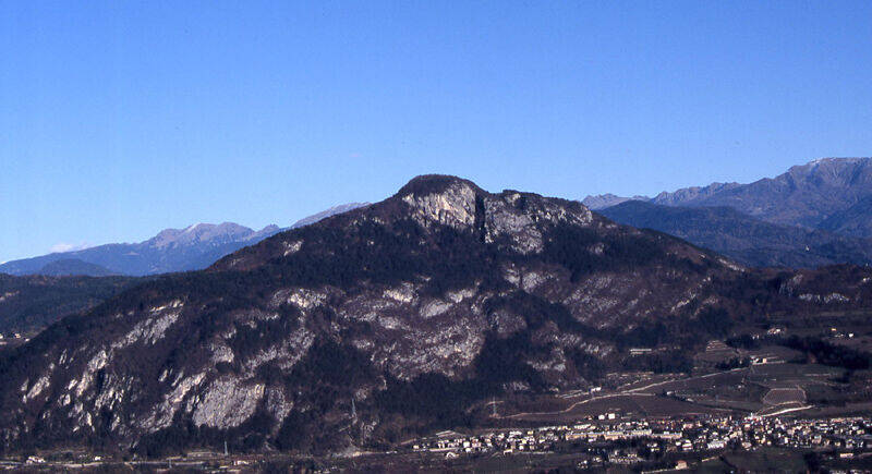immagine del Monte Calisio immagine del Monte Calisio
