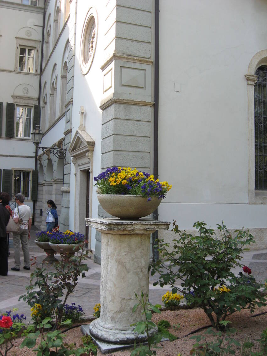 Gli angoli di Piazza Fiera  - Chiesetta Giovanni Battista 