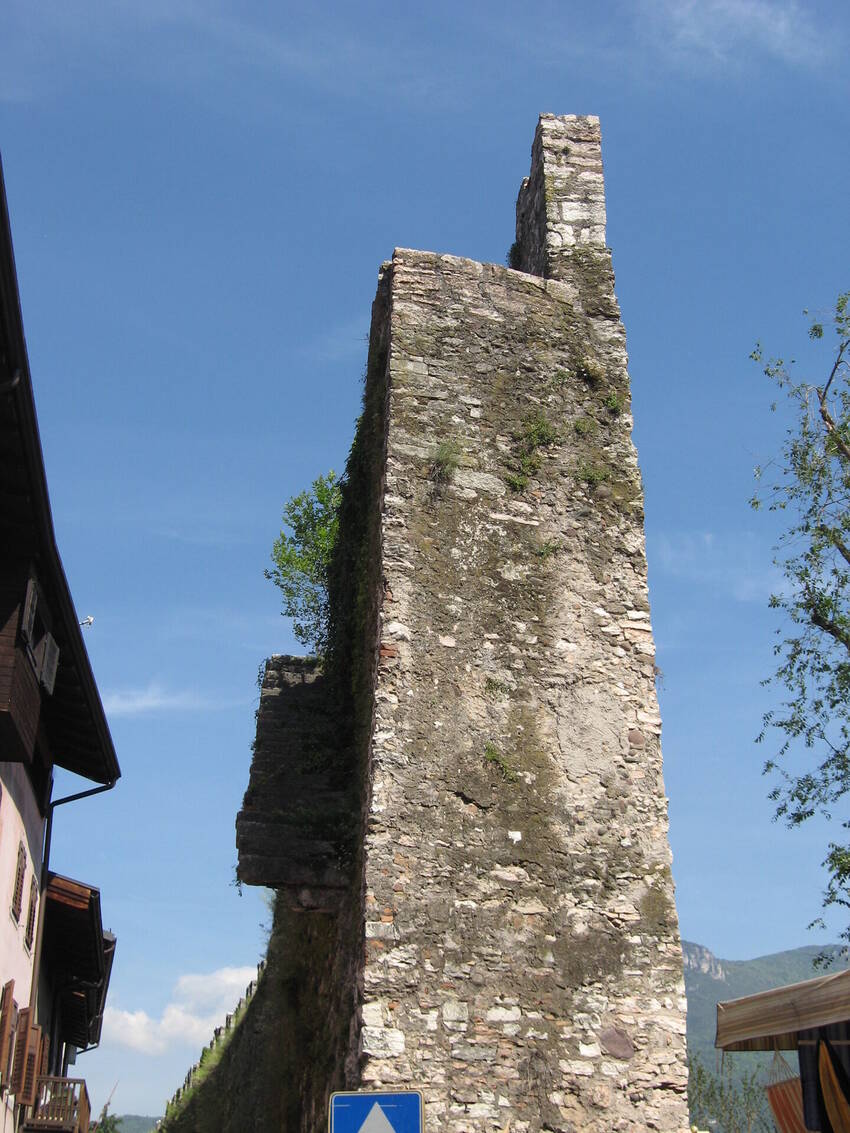 Gli angoli di Piazza Fiera  - Mura Vanghiane 