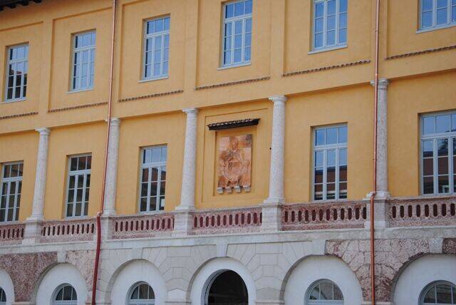 scuole Crispi 