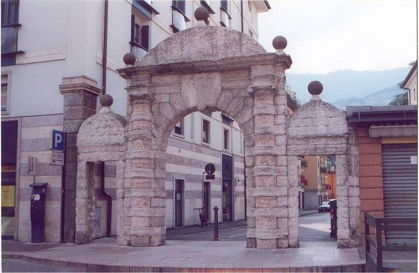 Tre Portoni Tre Portoni