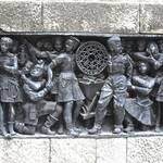 Dettagli del Monumento ad Alcide De Gasperi, foto di Luisella Decarli