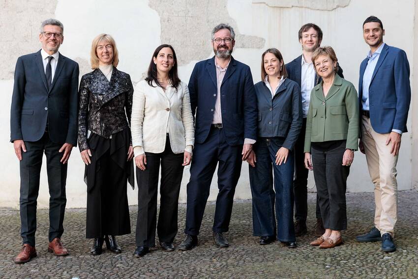 Da sinistra, Michele Brugnara, Gianna Frizzera, Elisabetta Bozzarelli, Franco Ianeselli, Giulia Casonato, Alberto Pedrotti, Monica Baggia e Andreas Fernandez - foto Cattani Da sinistra, Michele Brugnara, Gianna Frizzera, Elisabetta Bozzarelli, Franco Ianeselli, Giulia Casonato, Alberto Pedrotti, Monica Baggia e Andreas Fernandez - foto Cattani