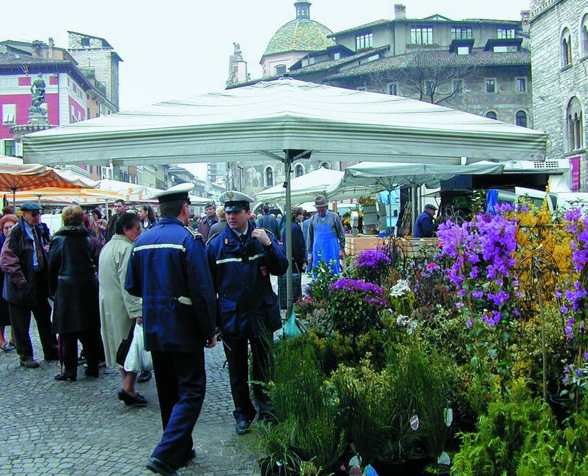 Fiera in piazza Duomo Fiera in piazza Duomo